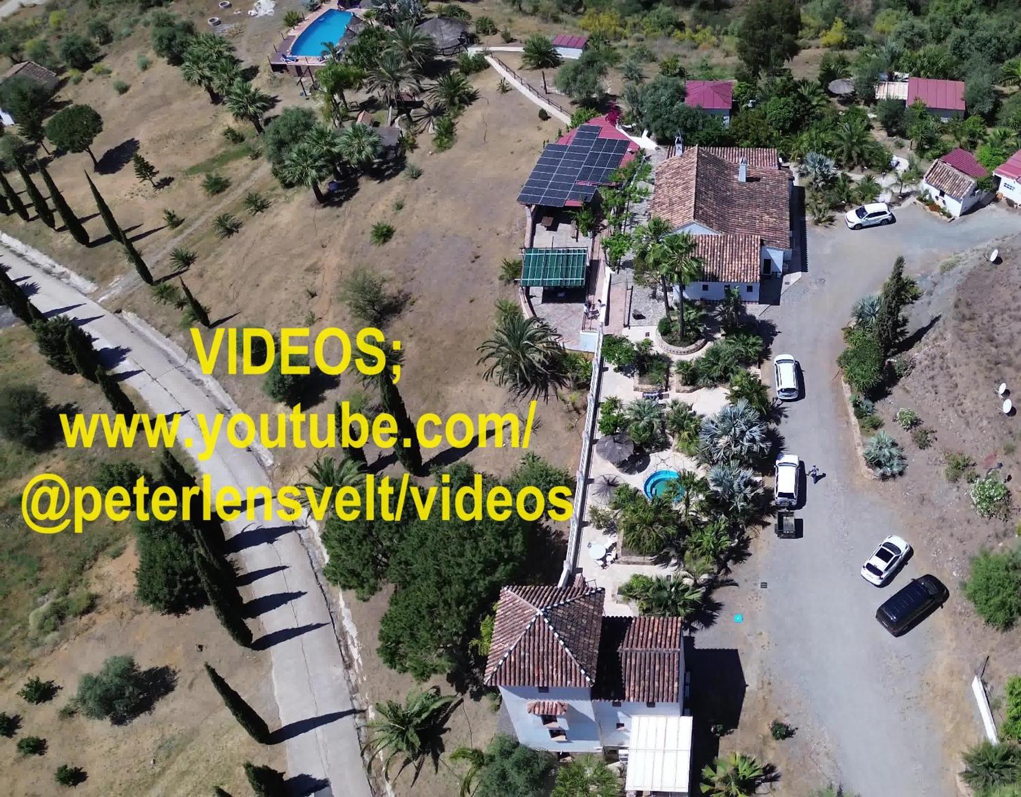 Tiny House 12M2 In Holiday Park With 55 M2 Pool Tolox Exterior photo